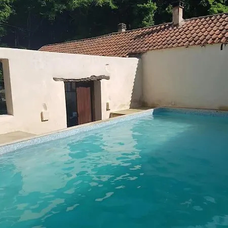 Holiday home Manoir Perigord Noir/piscine Chauffee/etang&foret