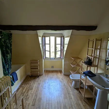 Holiday home Manoir Perigord Noir/piscine Chauffee/etang&foret