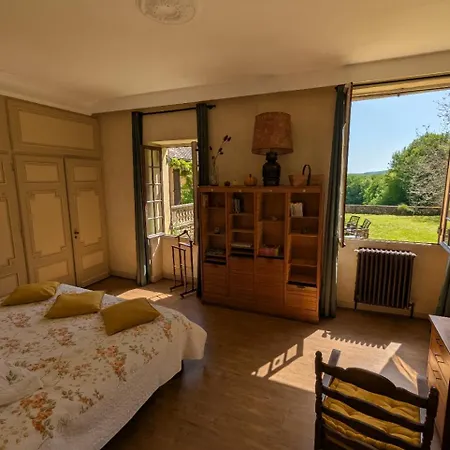 Manoir Périgord Noir/piscine Chauffée/etang&forêt *